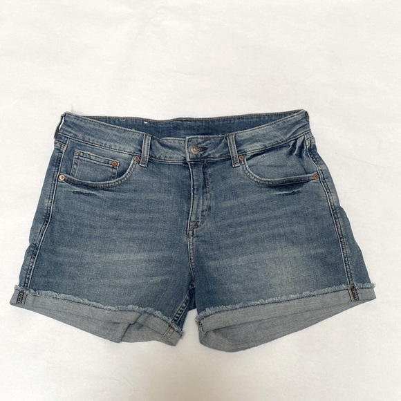 Relaxed Jean Shorts - Picture 1 of 4